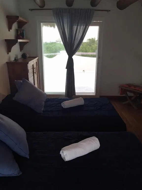 ホテルCasa Mediterraneo ホルボックス島 メキシコ